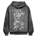 Der State Your Mind Oversize Washed Hoodie Crime Bear zeigt die Skizze eines sonnenbrillentragenden Teddybären vor einer polizeilichen Größentabelle, mit dem Text "Crime Bear" und dem Bären, der ein "People Pleaser"-Schild für den Streetwear-Style hält.